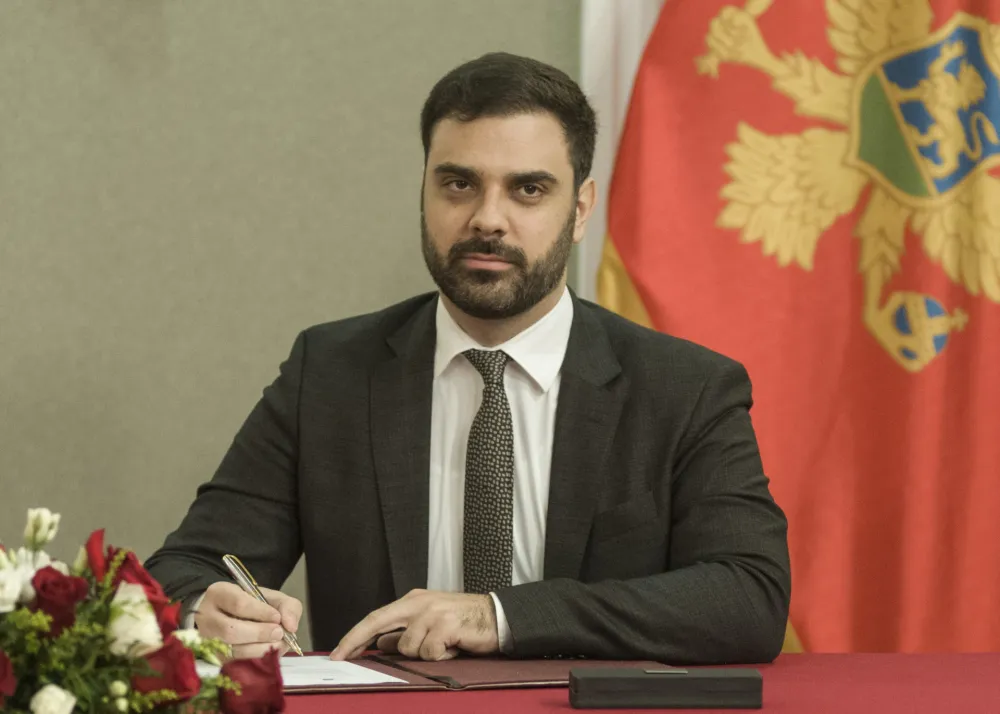 Radulović: Nabavka novog remorkera za jačanje sigurnosti pomorskog saobraćaja u Boki kotorskoj