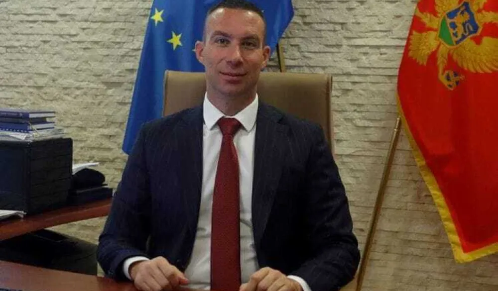 Bulatović: Predato vi&scaron;e od 80 hiljada zahtjeva za upis nelegalnih objekata u katastarsku evidenciju