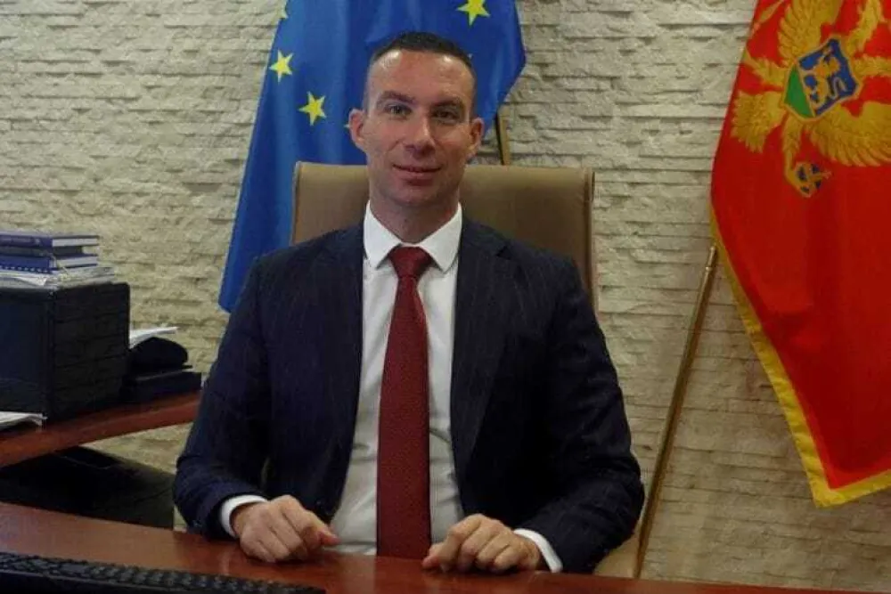 Bulatović: Predato vi&scaron;e od 80 hiljada zahtjeva za upis nelegalnih objekata u katastarsku evidenciju