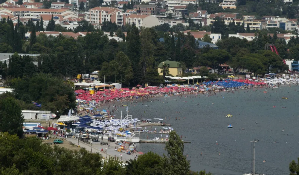 Monstat: U junu skoro 800 hiljada noćenja u kolektivnom smje&scaron;taju