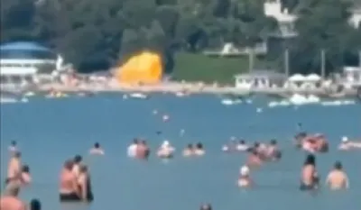 Dron pogodio plažu