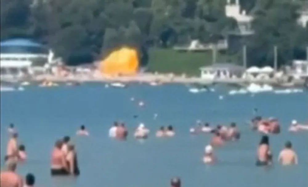 Dron pogodio plažu