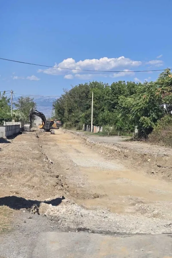 (VIDEO) Kilometar glavne gradske ulice u Zeti radiće fazno