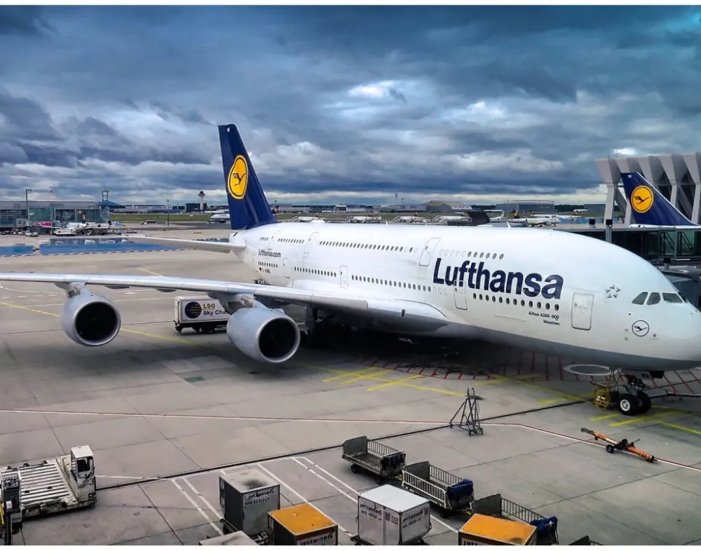 Lufthansa u gubitku u prvoj polovini godine