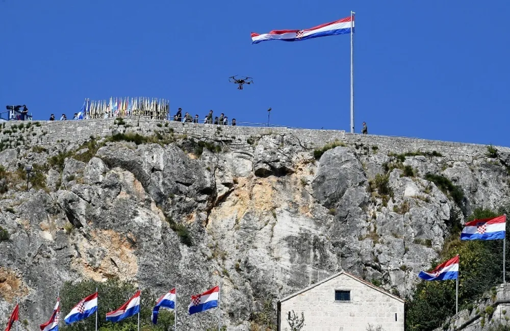 Godi&scaron;njica "Oluje": Hrvati slave, Srbi se sjećaju pogroma i tuguju za izgubljenim ognji&scaron;tem