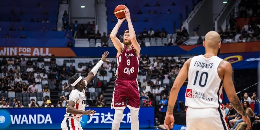 Davis Bertans