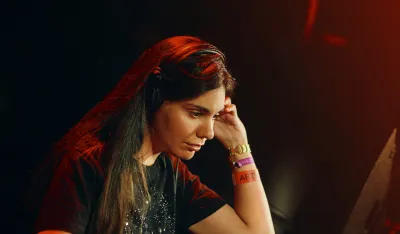 DJ Laris