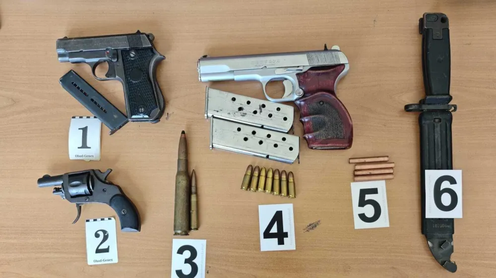 Pojačane aktivnosti policije na sjeveru: Pronađeno oružje, municija i narkotici