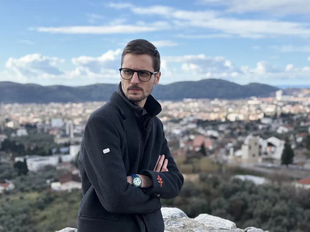 &bdquo;Razgovori sa Vje&scaron;ticom&ldquo; na Trgu pjesnika