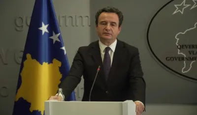 Kurti nakon incidenta: Nijesam protiv toga &scaron;to gađaju jajima, ali žalim &scaron;to neće da se sastanu