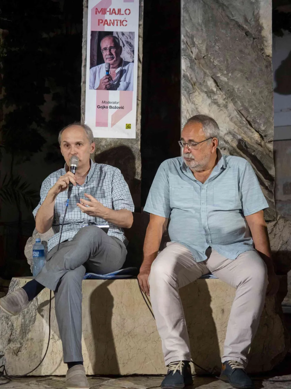 Mihajlo Pantić na Trgu pjesnika: Pisanje je u velikoj mjeri disciplinovanje ma&scaron;te