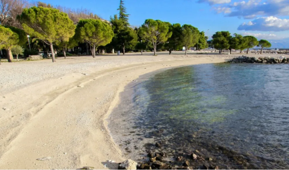 Gradska plaža u Crikvenicama