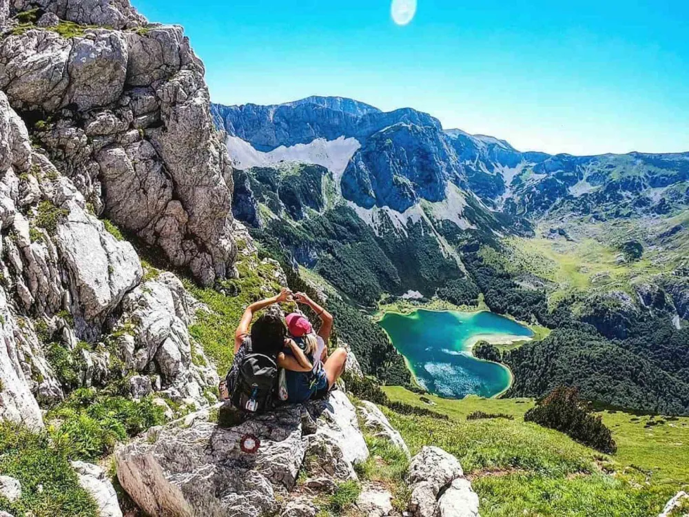 Трновачко језеро