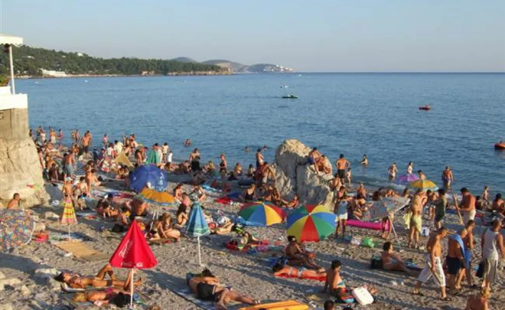 U Sutomorskom naselju Brca voda postaje luksuz, a turisti rijetkost