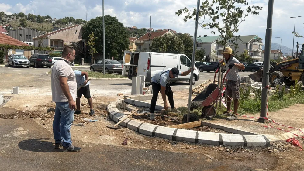 Počinje naplata parkinga u Ulici Blaža Jovanovića, cijena po satu 50 centi