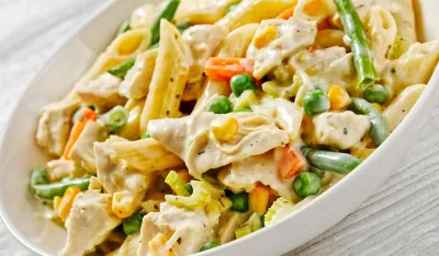 Recept za obrok salatu sa piletinom i tjesteninom