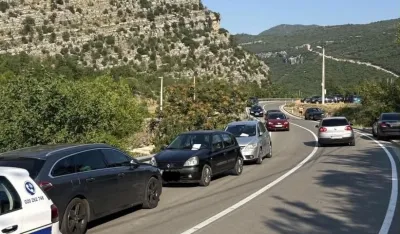 Od početka turistički sezone u Tuzima kažjeno&nbsp;400 nesavjesnih vozača