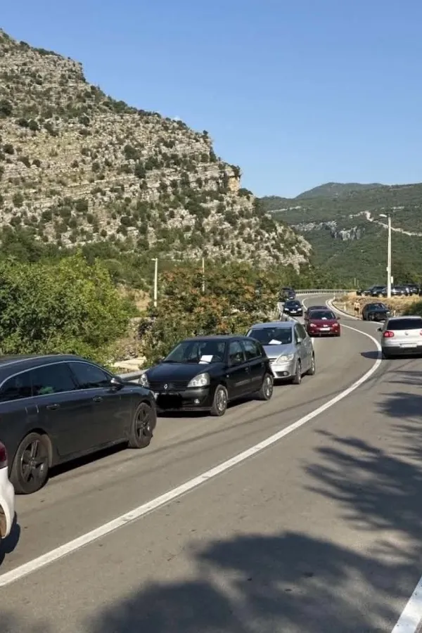 Od početka turistički sezone u Tuzima kažjeno&nbsp;400 nesavjesnih vozača