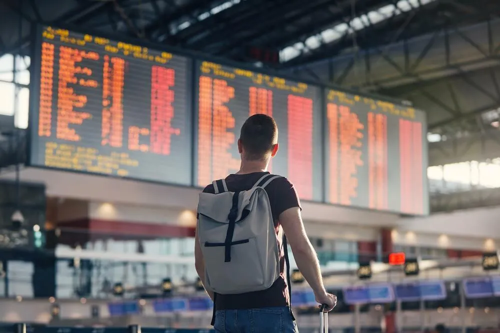 Rast prevoza putnika u drumskom i aerodromskom saobraćaju, pad u željezničkom