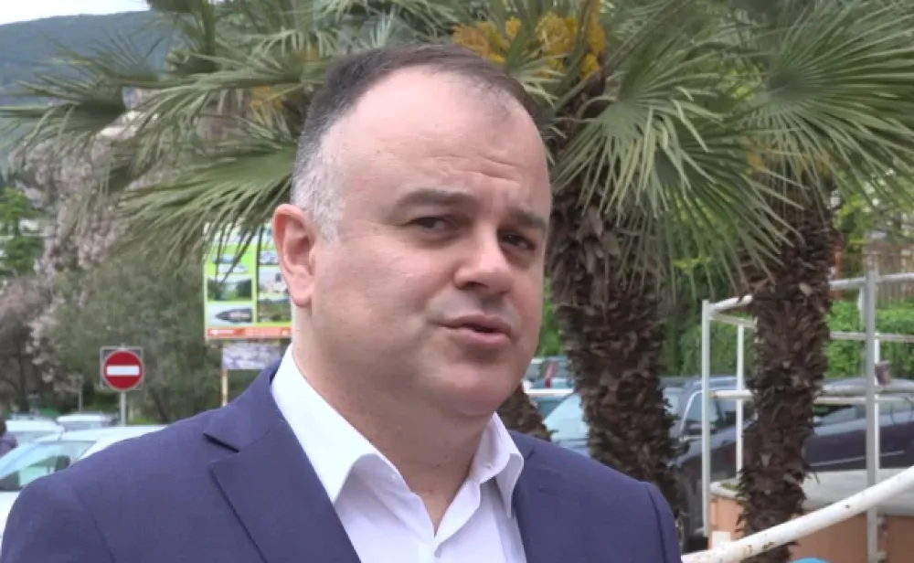 Gradonačelnik Herceg Novog noć proveo sa mje&scaron;tanima Bao&scaron;ića: Požar pod kontrolom, ljudi pokazali solidarnost