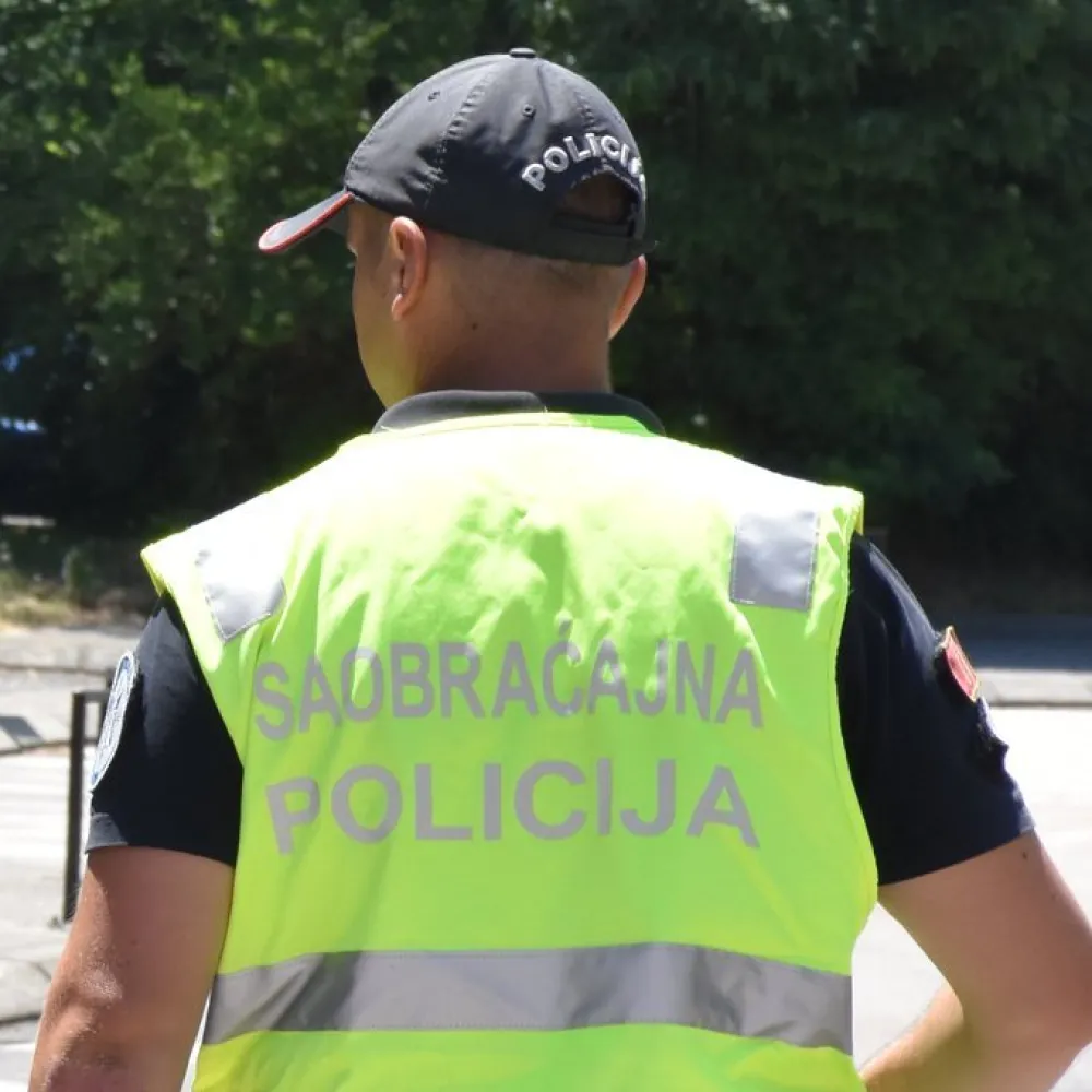 U Kotoru uhap&scaron;ene četiri osobe zbog saobraćajnih prekr&scaron;aja