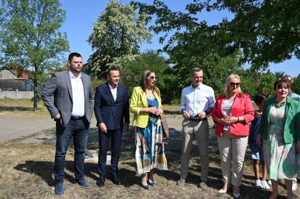 Lalatović Žižić: Nastavićemo da snažimo prosvjetu i afirmi&scaron;emo Nik&scaron;ić kao grad u kojem se znanje njeguje i cijeni