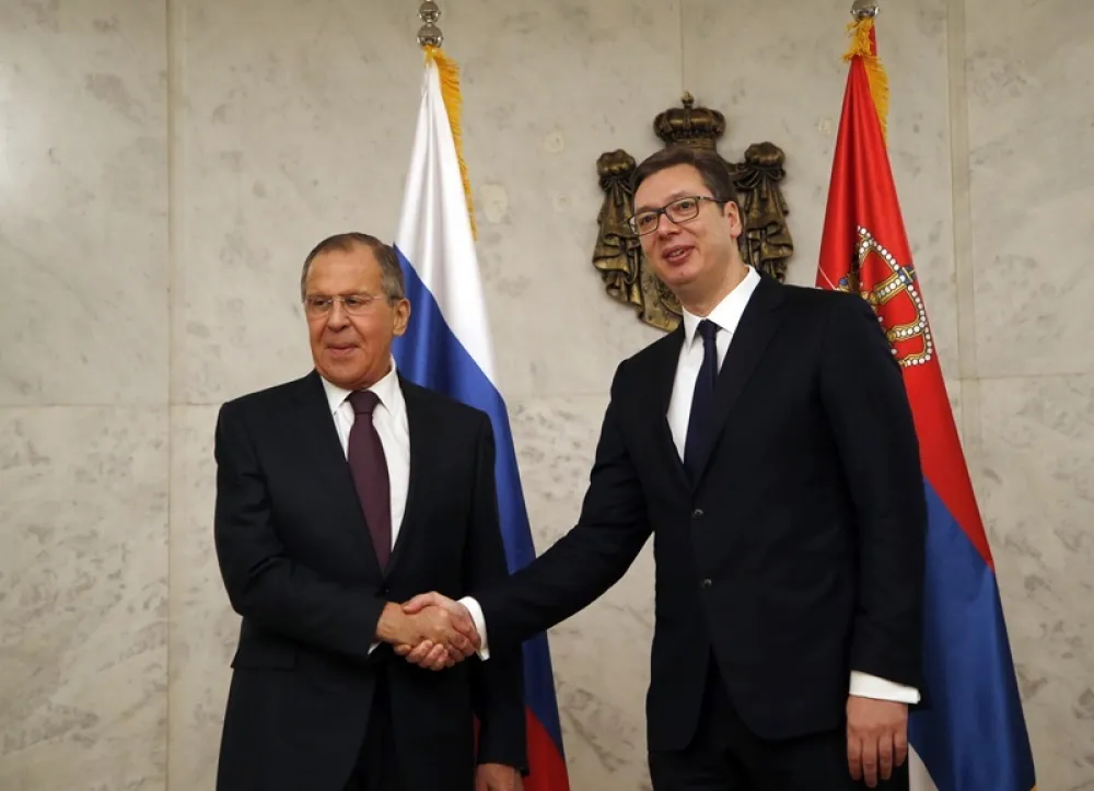 Lavrov: EU se ruga i ucjenjuje Vučića, on hrabro trpi taj pritisak