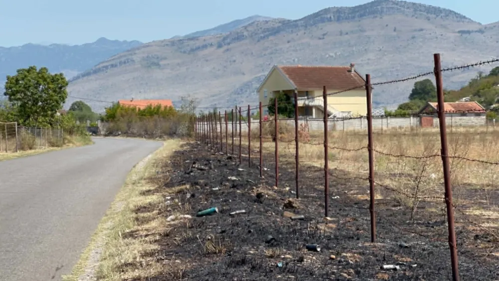 (VIDEO) U Tuzima odbranili kuće, izgorio dio Vranjske gore