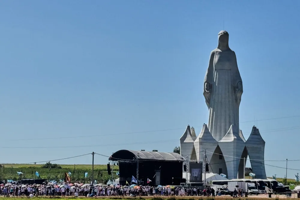 Najvi&scaron;a statua Djevice Marije u Evropi otkrivena u jednom poljskom selu