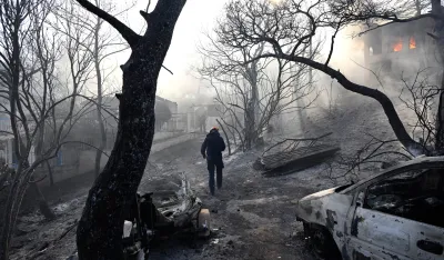 Dvije osobe poginule u požaru na grčkom ostrvu Salamina, devet povrijeđeno