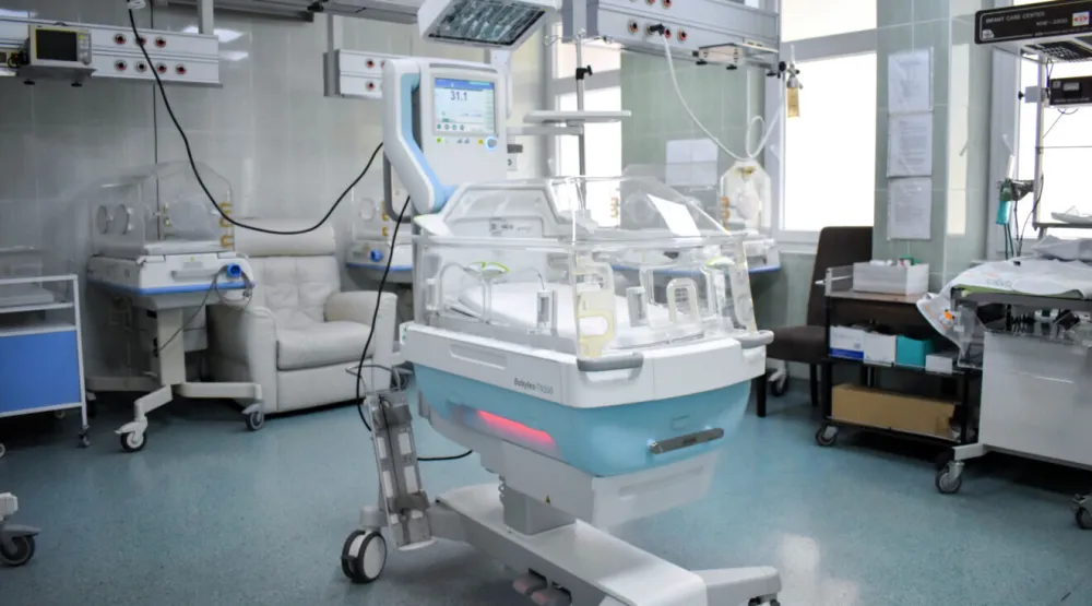 Fondacija Volumen Volcano uručila inkubator Centru za neonatologiju KCCG