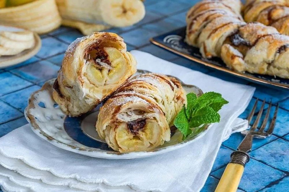 Napravite ukusno lisnato tijesto s bananama i čokoladom