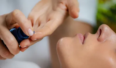 Dermatolog otkriva kada bi trebalo izabrati retinol, a kada peptide