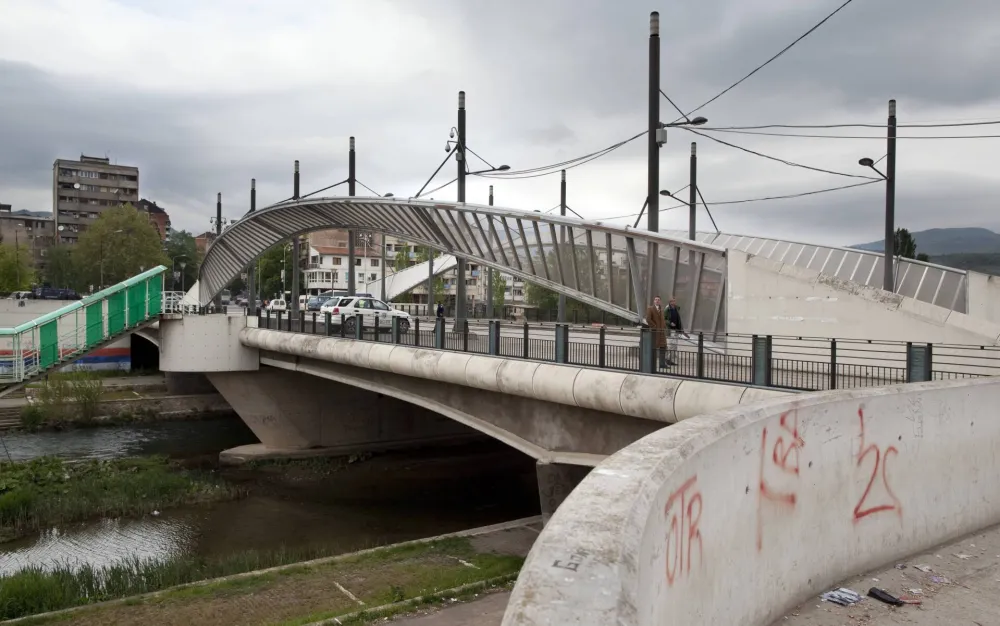 Gradonačelnik Sjeverne Mitrovice: KFOR povlačenjem sa mosta na Ibru može ugroziti Srbe