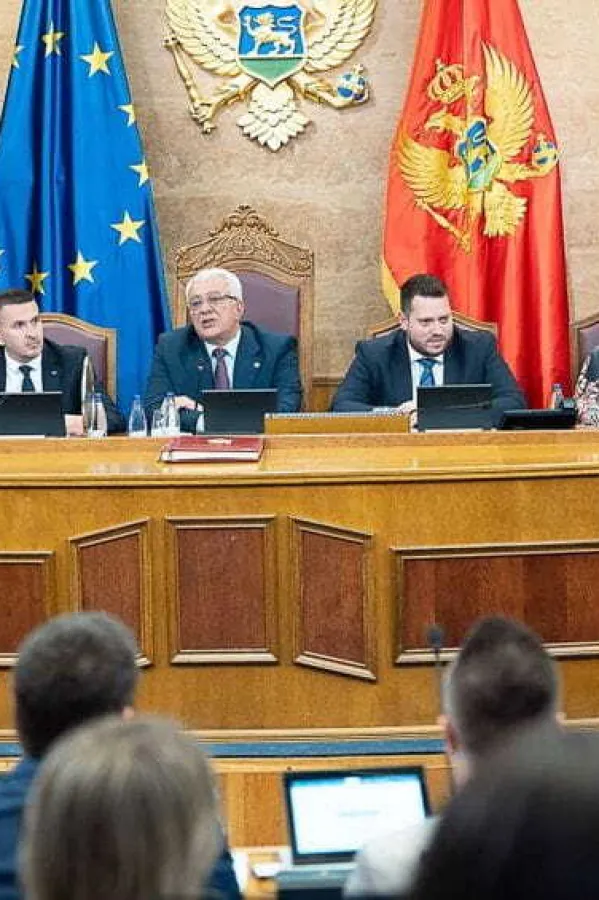 Vanredna sjednica Skup&scaron;tine o promjeni Ustava 2. septembra