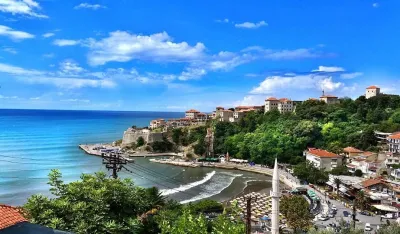 DS u CG: Ulcinj ne može biti mjesto gdje je mi&scaron;ljenje Albanaca samo formalnost