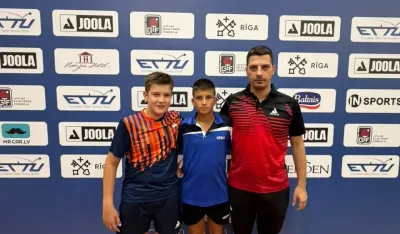 Milan i Uro&scaron; sa svojim trenerom