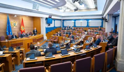 Priče o dvojnom državljanstvu Milojka Spajića otvorilo nova pitanja: Koliko je srpskih rezervista u crnogorskim foteljama?