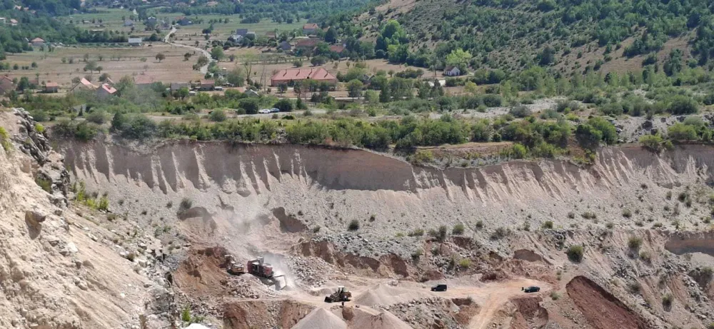 Kuće na 50 metara od rudokopa Zagrad u obruču pra&scaron;ine