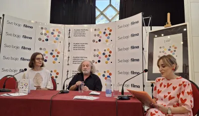 Глумица, режисер и конферансије