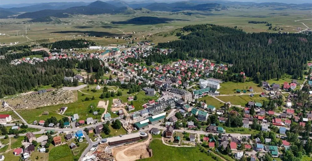 Abazović: Turisti prave pritisak na infrastrukturu Žabljaka