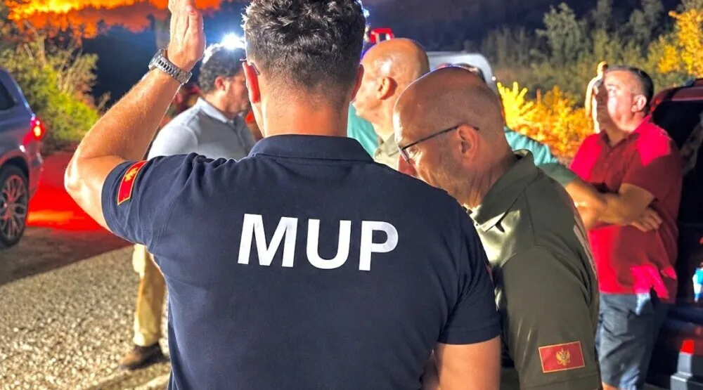 Požari &scaron;irom Crne Gore i dalje aktivni, avioni MUP-a i vojske izbacili preko 430 tona vode