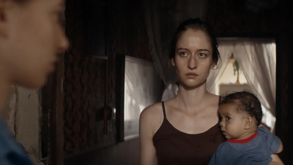 Scena iz filma "Only beautiful things to look at"