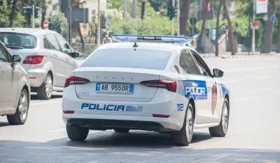 Uzbuna &scaron;irom Albanije: Dojava o bombi sa potpisom Islamske države, antiterorističke snage evakuisale institucije