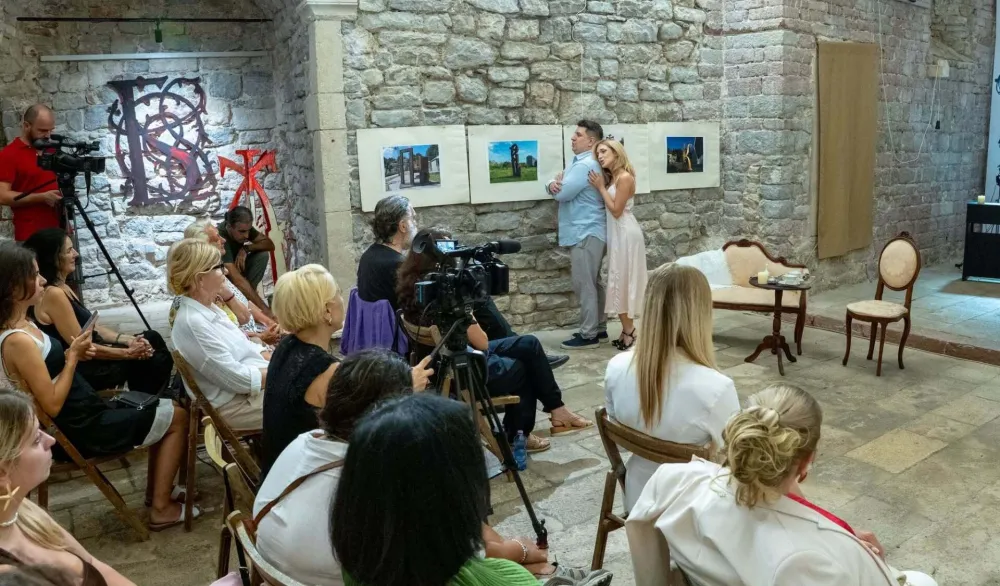 komična opera "Il segreto di Susan" (Suzanina tajna) crkva Santa Maria in Punta, festival "Ćirilicom"