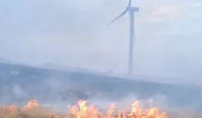 Dva nova požara u Nik&scaron;iću: Vatra prijeti vjetroparku &bdquo;Gvozd&ldquo;, u Goliji vatrogasci brane katun