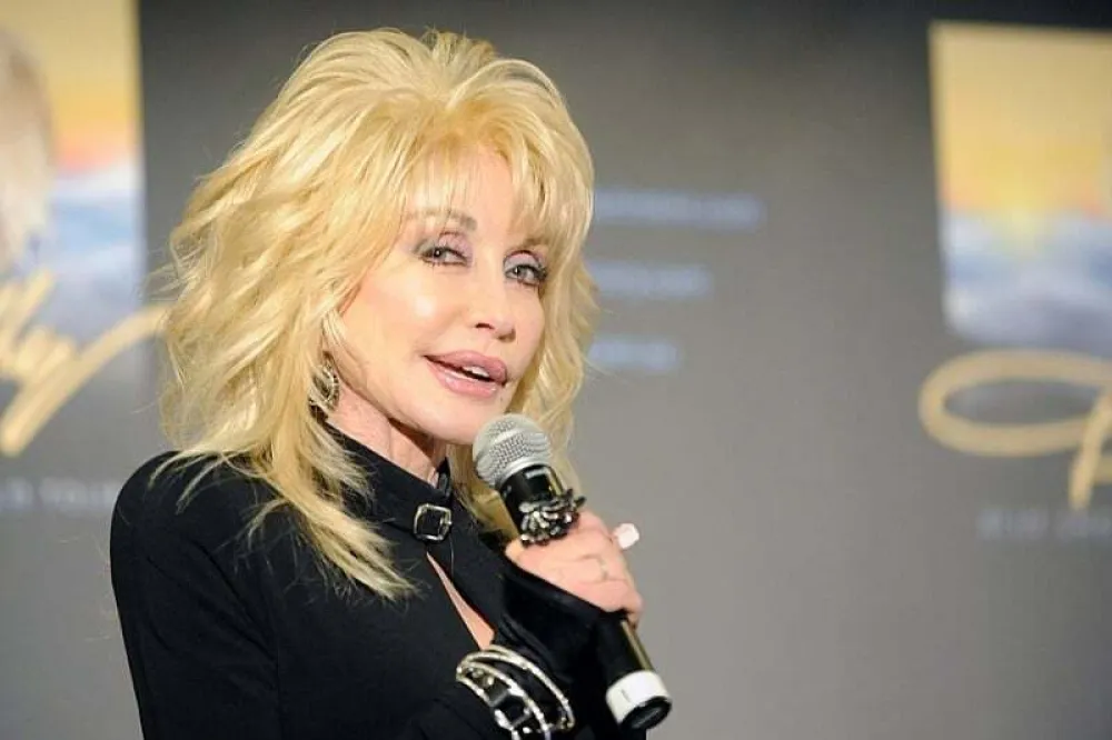 Obožavaoci pokrenuli peticiju da aerodrom u Ne&scaron;vilu dobije ime Doli Parton