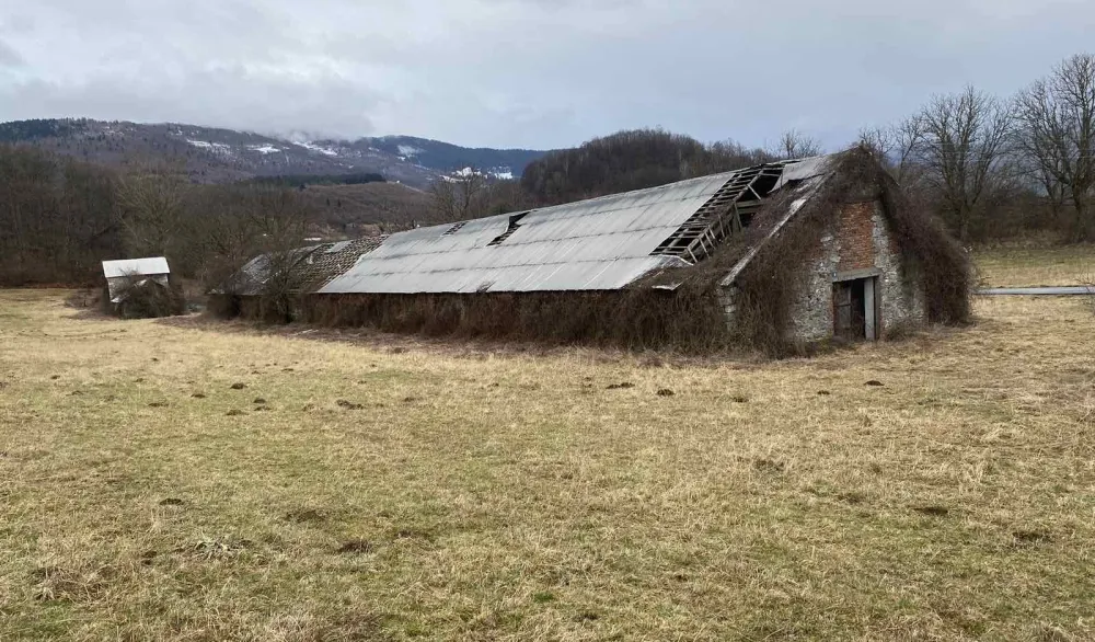 Zadružna imovina u Plavu i Gusinju prepu&scaron;tena propadanju: Umjesto otkupnih centara dobili sablasne ru&scaron;evine