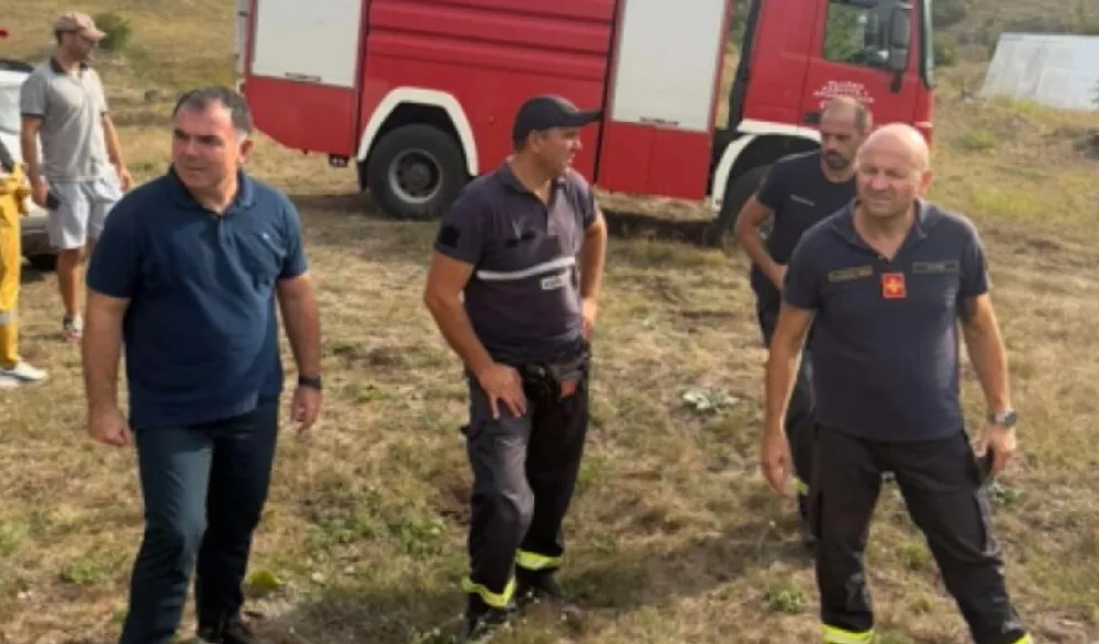 Đura&scaron;ković obi&scaron;ao požari&scaron;ta&nbsp;na području Cetinja i najavio nagrade za vatrogasce