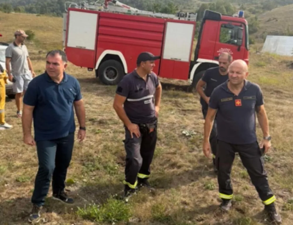 Đura&scaron;ković obi&scaron;ao požari&scaron;ta&nbsp;na području Cetinja i najavio nagrade za vatrogasce
